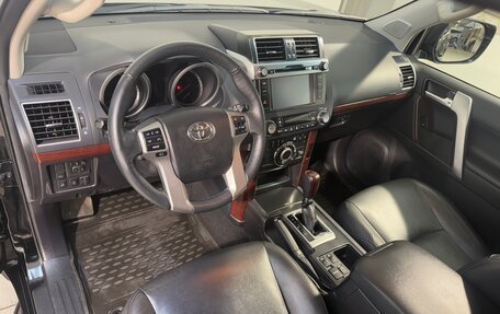 Toyota Land Cruiser Prado 150 рестайлинг 2, 2016 год, 4 899 800 рублей, 9 фотография