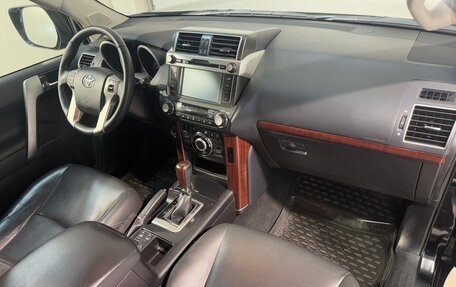 Toyota Land Cruiser Prado 150 рестайлинг 2, 2016 год, 4 899 800 рублей, 3 фотография