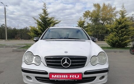 Mercedes-Benz C-Класс, 2003 год, 350 000 рублей, 1 фотография