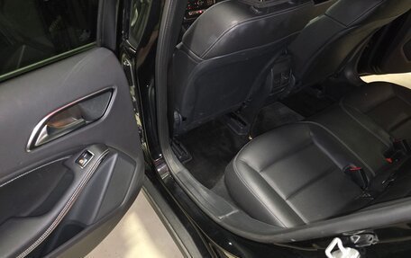 Mercedes-Benz GLA, 2017 год, 1 890 000 рублей, 14 фотография