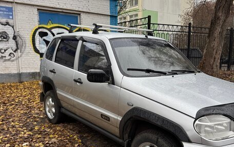 Chevrolet Niva I рестайлинг, 2005 год, 390 000 рублей, 2 фотография