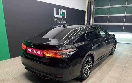 Toyota Camry, 2020 год, 2 860 000 рублей, 7 фотография