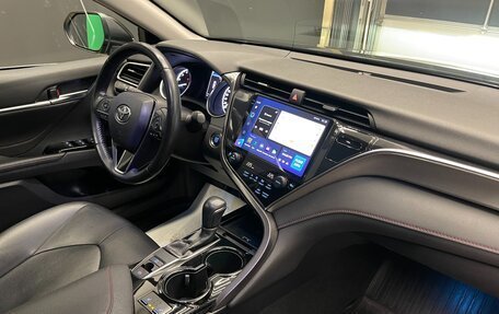 Toyota Camry, 2020 год, 2 860 000 рублей, 17 фотография