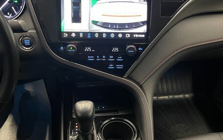 Toyota Camry, 2020 год, 2 860 000 рублей, 16 фотография