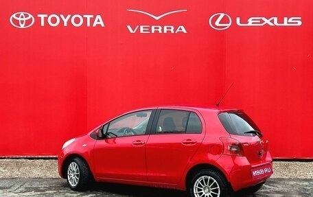 Toyota Yaris III рестайлинг, 2007 год, 570 000 рублей, 3 фотография