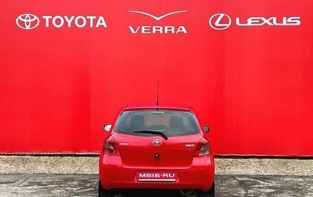 Toyota Yaris III рестайлинг, 2007 год, 570 000 рублей, 7 фотография