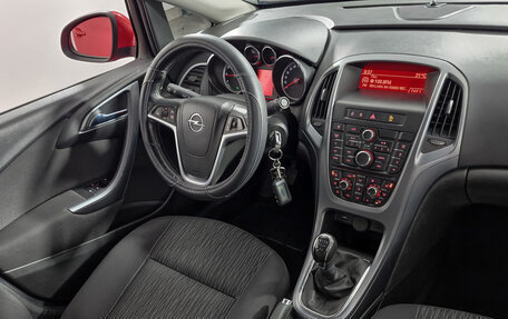 Opel Astra J, 2013 год, 599 000 рублей, 18 фотография