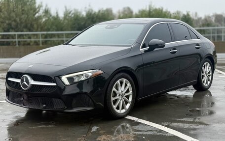 Mercedes-Benz A-Класс, 2022 год, 2 440 000 рублей, 3 фотография
