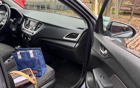 Hyundai Solaris II рестайлинг, 2018 год, 750 000 рублей, 6 фотография