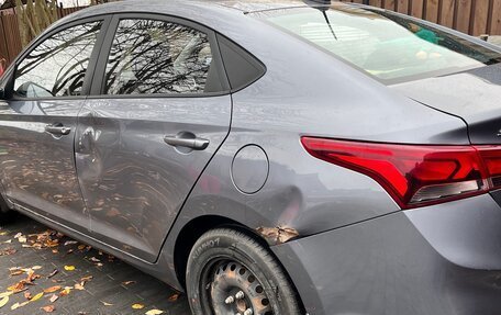 Hyundai Solaris II рестайлинг, 2018 год, 750 000 рублей, 3 фотография