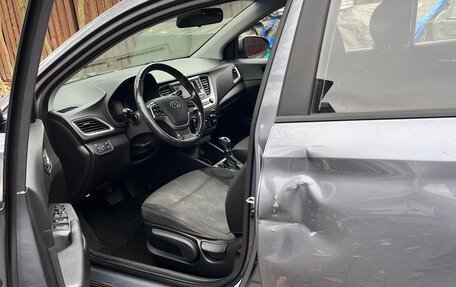 Hyundai Solaris II рестайлинг, 2018 год, 750 000 рублей, 18 фотография