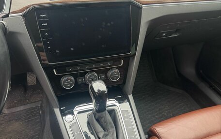 Volkswagen Passat B8 рестайлинг, 2018 год, 2 470 000 рублей, 11 фотография