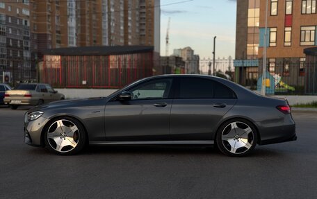 Mercedes-Benz E-Класс, 2021 год, 4 400 000 рублей, 3 фотография