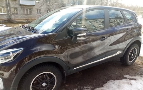 Renault Kaptur I рестайлинг, 2017 год, 1 300 000 рублей, 3 фотография