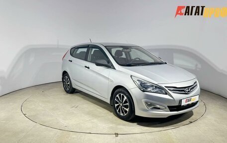 Hyundai Solaris II рестайлинг, 2015 год, 990 000 рублей, 3 фотография