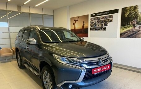 Mitsubishi Pajero Sport III рестайлинг, 2019 год, 2 800 000 рублей, 3 фотография