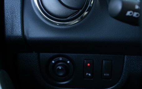 Renault Logan II, 2019 год, 1 349 000 рублей, 21 фотография