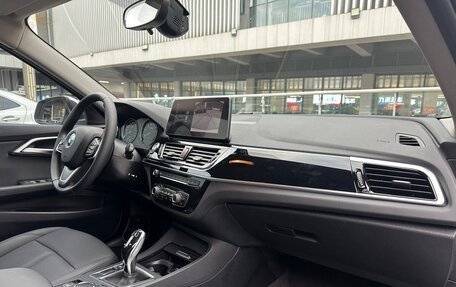 BMW 1 серия, 2022 год, 2 350 000 рублей, 8 фотография