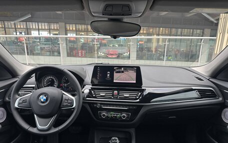 BMW 1 серия, 2022 год, 2 350 000 рублей, 6 фотография