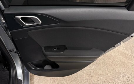 KIA cee'd III, 2022 год, 1 990 000 рублей, 24 фотография