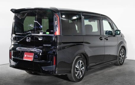 Honda Stepwgn IV, 2019 год, 2 360 000 рублей, 3 фотография