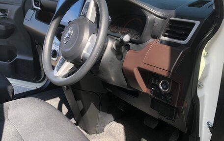 Toyota Roomy I, 2017 год, 1 050 000 рублей, 9 фотография