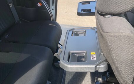 Toyota Roomy I, 2017 год, 1 050 000 рублей, 16 фотография