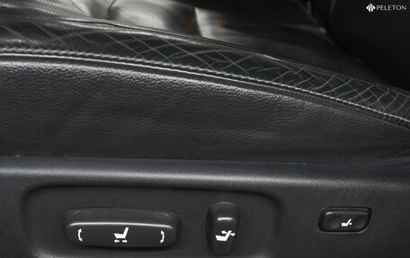 Toyota Land Cruiser 200, 2013 год, 3 280 000 рублей, 15 фотография