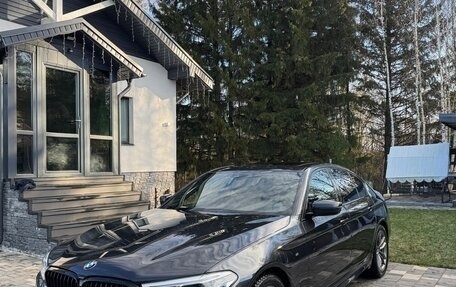 BMW 5 серия, 2018 год, 3 795 000 рублей, 2 фотография