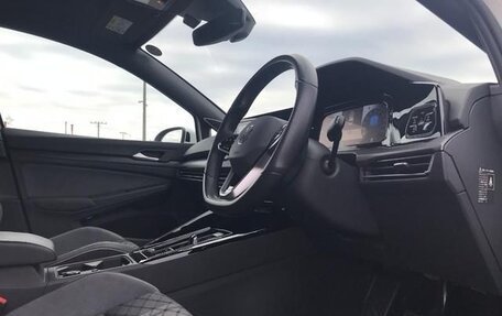 Volkswagen Golf VIII, 2022 год, 1 750 000 рублей, 8 фотография