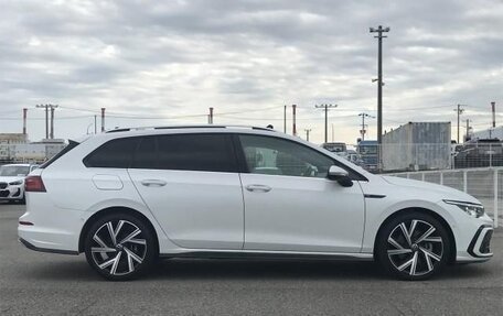 Volkswagen Golf VIII, 2022 год, 1 750 000 рублей, 7 фотография