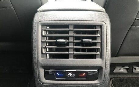 Volkswagen Golf VIII, 2022 год, 1 750 000 рублей, 16 фотография