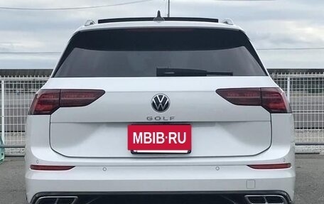 Volkswagen Golf VIII, 2022 год, 1 750 000 рублей, 5 фотография