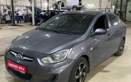 Hyundai Solaris II рестайлинг, 2011 год, 580 000 рублей, 1 фотография