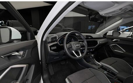 Audi Q3, 2025 год, 5 800 000 рублей, 10 фотография