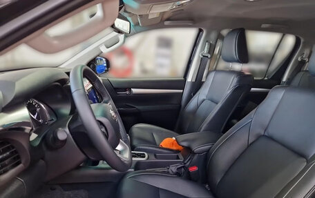 Toyota Hilux VIII, 2025 год, 7 942 788 рублей, 10 фотография