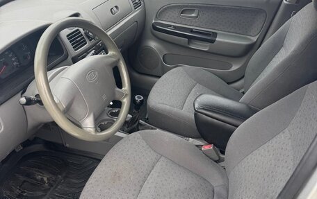 KIA Rio II, 2004 год, 550 000 рублей, 10 фотография