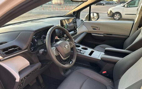 Toyota Sienna, 2022 год, 2 800 000 рублей, 8 фотография