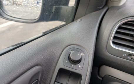 Volkswagen Golf VI, 2010 год, 1 150 000 рублей, 30 фотография