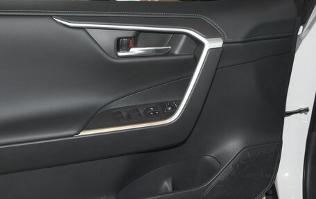 Toyota RAV4, 2025 год, 4 400 000 рублей, 8 фотография