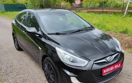 Hyundai Solaris II рестайлинг, 2013 год, 899 000 рублей, 1 фотография