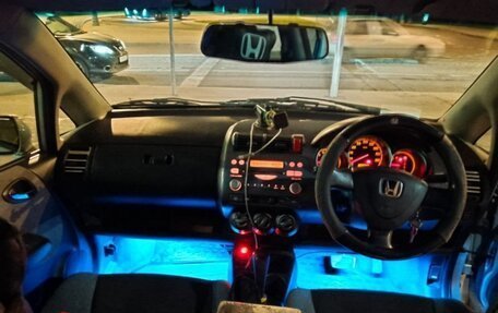 Honda Fit III, 2002 год, 275 000 рублей, 3 фотография