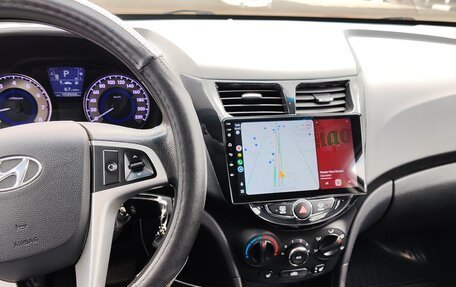 Hyundai Solaris II рестайлинг, 2013 год, 899 000 рублей, 12 фотография