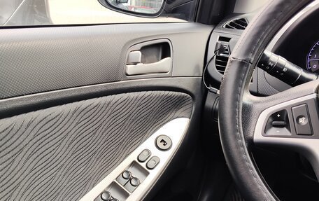 Hyundai Solaris II рестайлинг, 2013 год, 899 000 рублей, 11 фотография