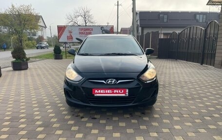 Hyundai Solaris II рестайлинг, 2012 год, 680 000 рублей, 2 фотография