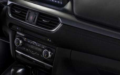 Mazda 6, 2017 год, 1 598 000 рублей, 16 фотография