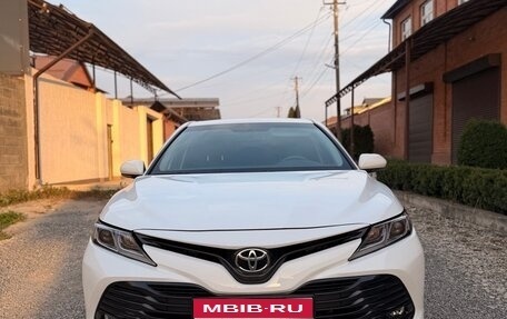 Toyota Camry, 2019 год, 2 600 000 рублей, 1 фотография