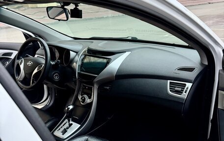 Hyundai Avante, 2011 год, 880 000 рублей, 17 фотография