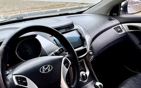 Hyundai Avante, 2011 год, 880 000 рублей, 18 фотография