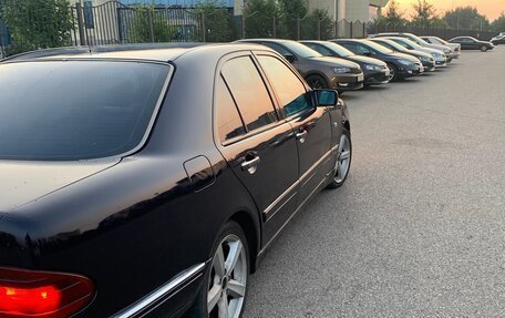 Mercedes-Benz E-Класс, 1997 год, 500 000 рублей, 3 фотография